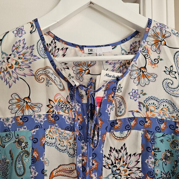 DR2: Brand New Sleeveless Blouse Size L - Picture 3 of 8